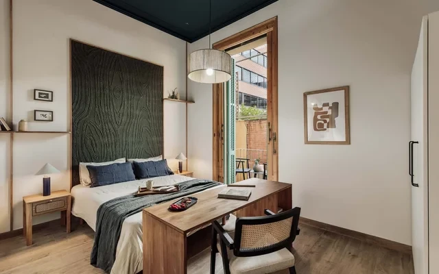 Ada - 2 bedrooms and balcony in Eixample Dreta 4