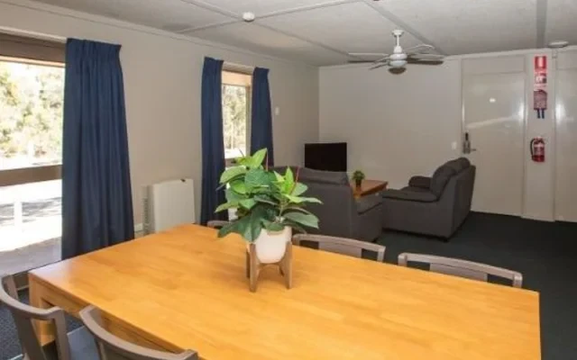 La Trobe University - Villas 1