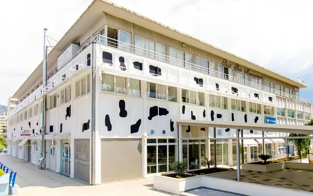 Bed in 6-Bed Dormitory Room in SPLIT (Ensuite bathroom) - Hostel in Split 0