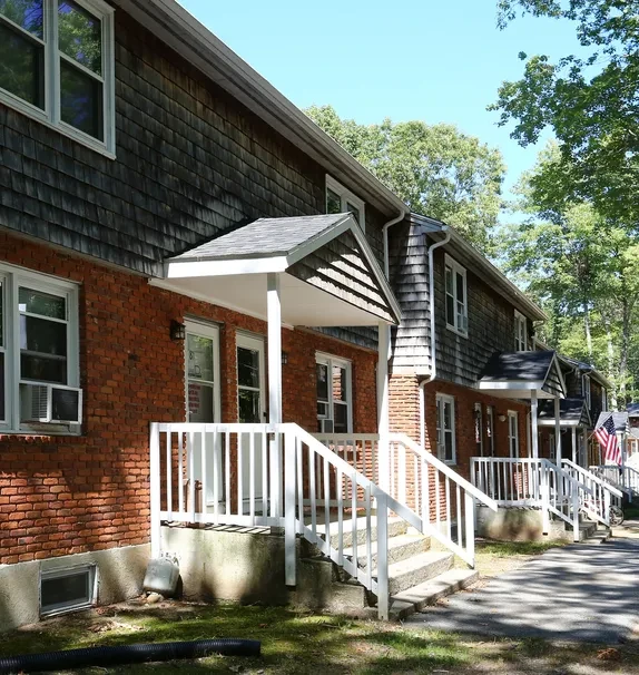 Willington Oaks Apartments