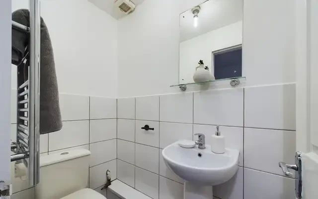 Flat 2, 58 Ruskin Avenue 1