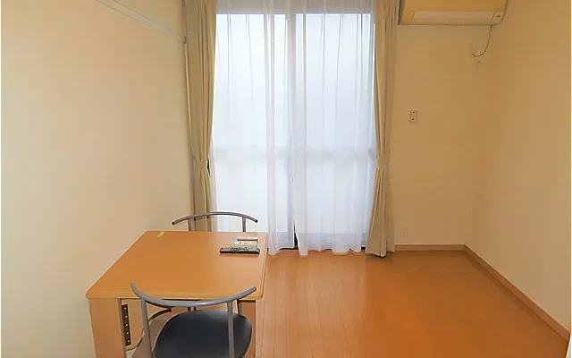 レオパレス宮原 - 上田市の学生向け宿泊施設 - 103号房间(带独立厨房)