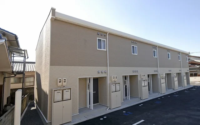 レオパレス和央 0