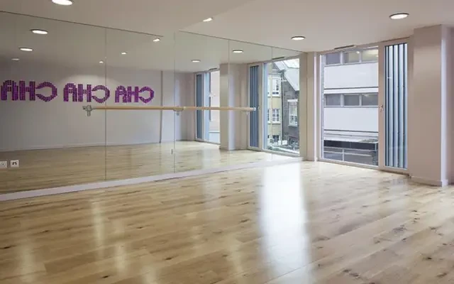 Lit IQ Shoreditch 3