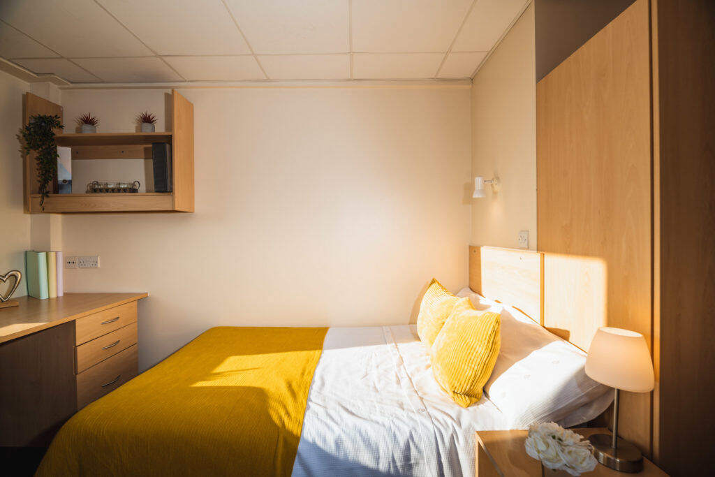 En-Suite With Premium Kitchen