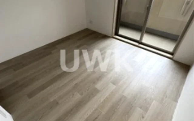 Pine Field Luo East 1