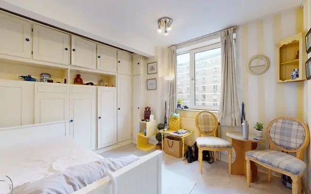 Sloane Avenue 16783# 2