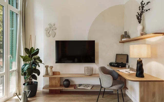 Jure - 2 bedrooms and balcony in Eixample Dreta 1