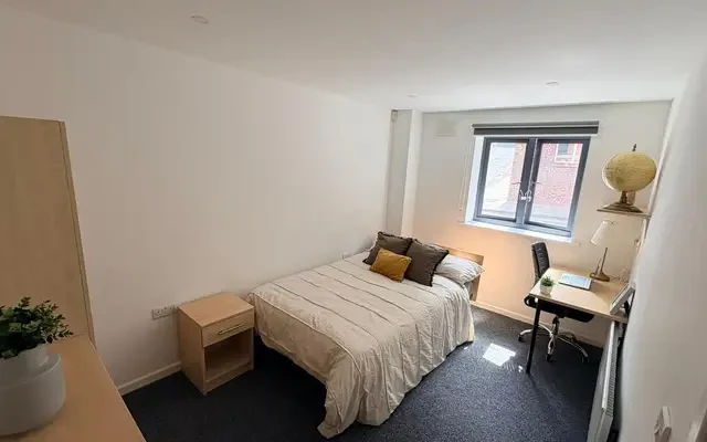 Page Apartments 3