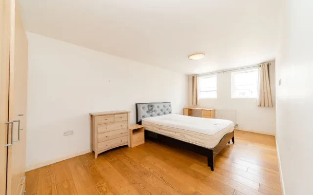 CM-Albion Court 0