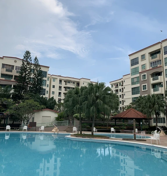 West Bay Condominium - Cosuites A - F