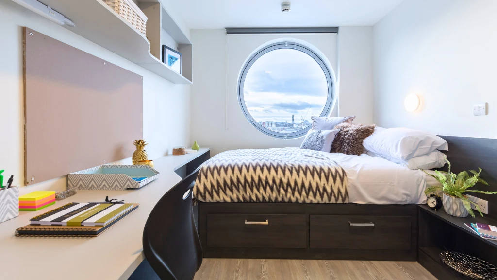 Room in a Two Bed Shared Apartment