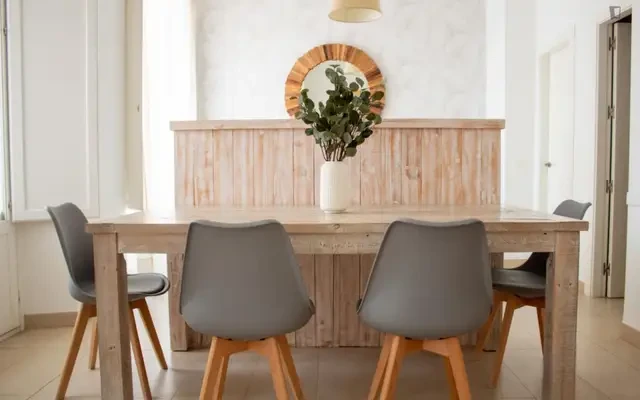 Beautiful studio apartment with balcony and shared rooftop in central Malaga 2