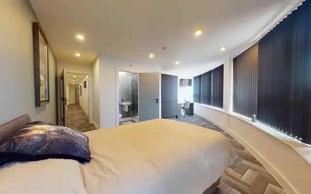 Entire Place·4B···Graduation House 0