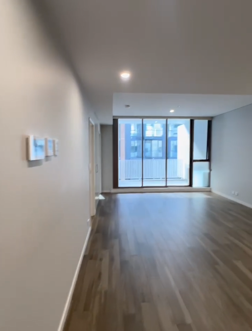 6 Sonny Leonard St
