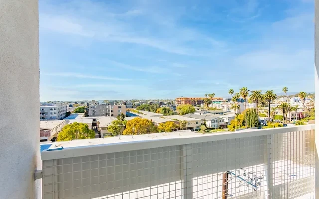 3737 Motor Ave 2