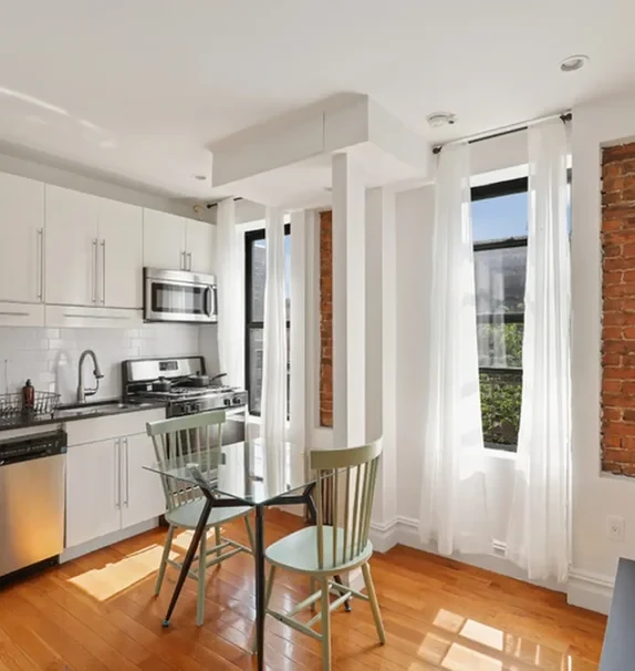 23 East 109th Street