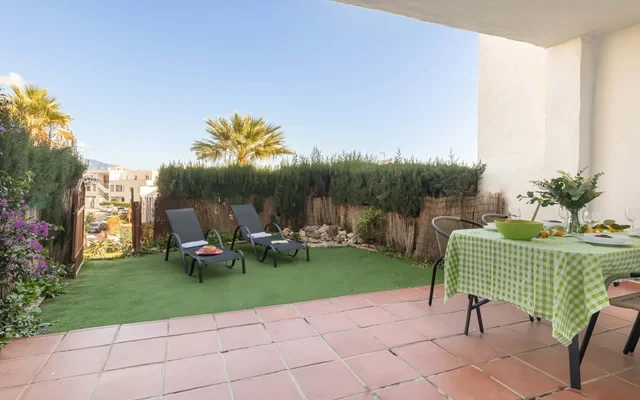 Riviera direct pool access 3