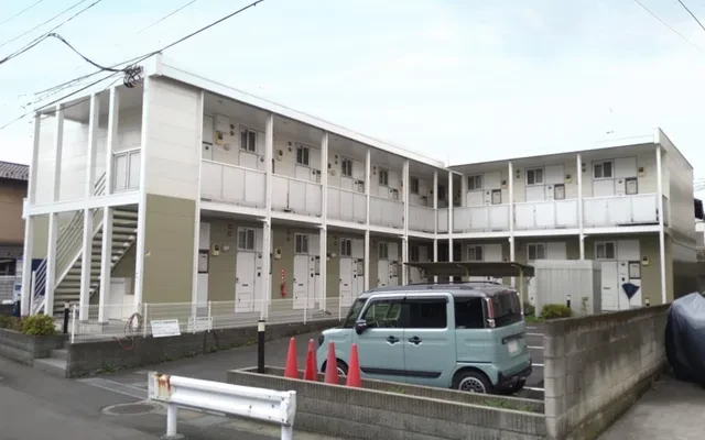 レオパレスＣｈａｒｍＣｏｕｒｔ 0