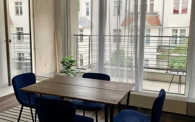 Karen - Ideales 2-Zimmer-Apartment mit Balkon im schoenen Schoeneberg von Berlin 2