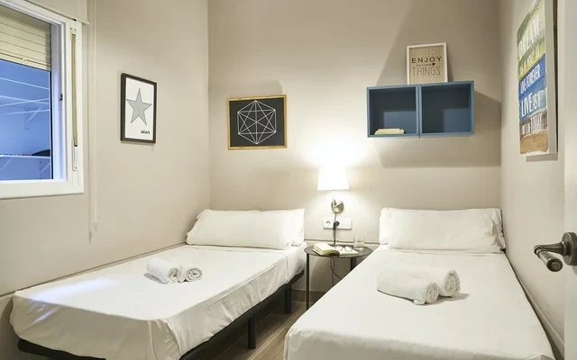 Cosy 2 bedroom flat in Sant Andreu, really easy to commute to the center, very calm 0
