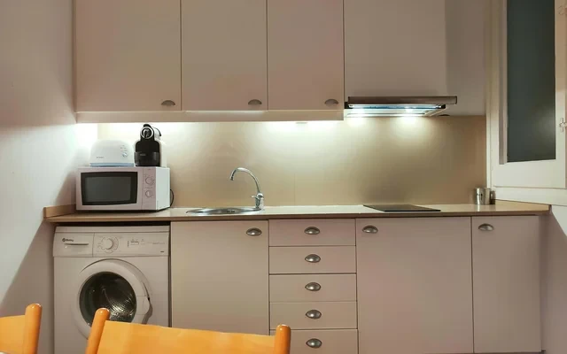 R.G. Central , Tranquil 1BR apt. 2BEDS. La Rambla! 1