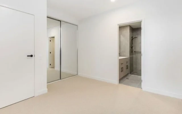 864 Blackburn Road 4