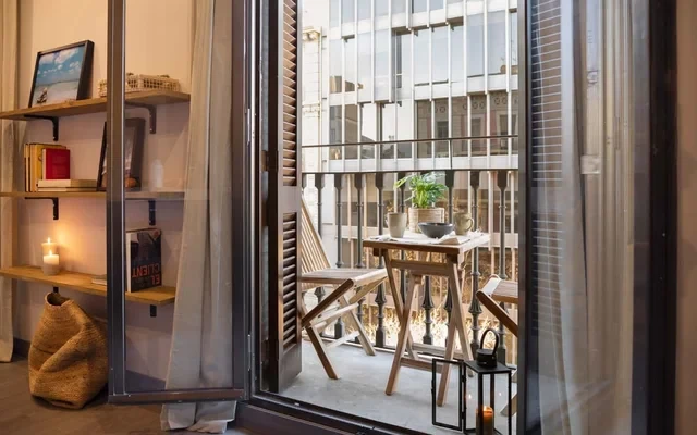 Damar - 2 bedrooms and balcony in Eixample Dreta 2
