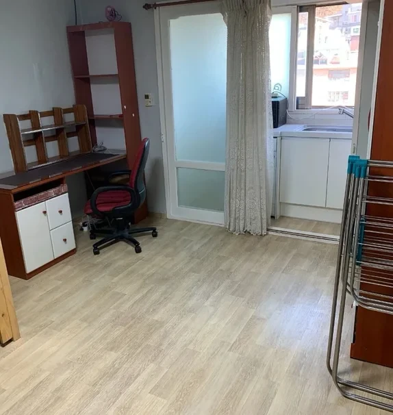 Sinchon No.13 Apartment