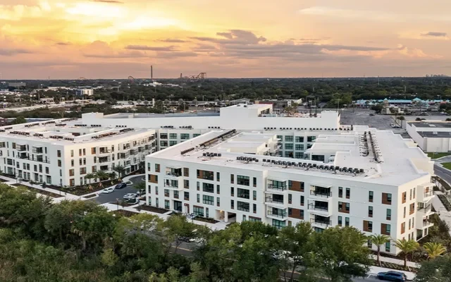 Hub on Campus Tampa 0