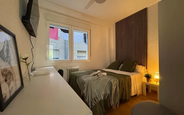 Calle Pintor Velazquez 8 1ºC Escalera Izquierda 3