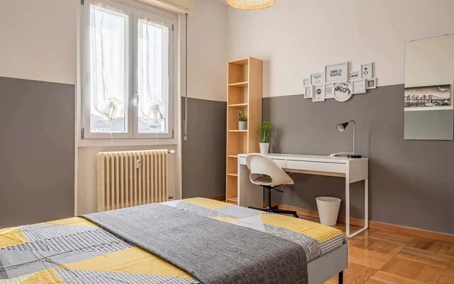 VIA LA FARINA 18 <br> PRIVATE ROOM S1 2