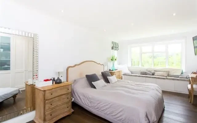 Clamp Hill, Stanmore, HA7 3JS 3