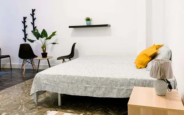Piso de 7 habitaciones en Ciutat Vella 4