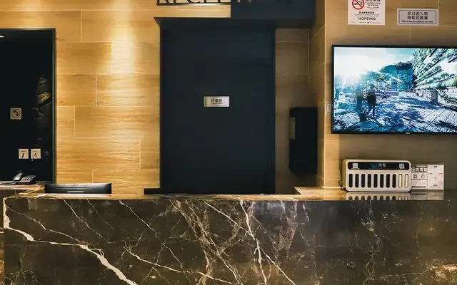 CITY INN 0