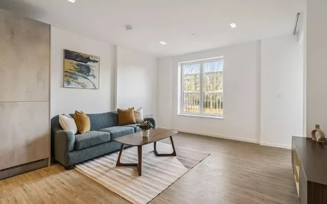 LH-Wheatstone Gardens 1