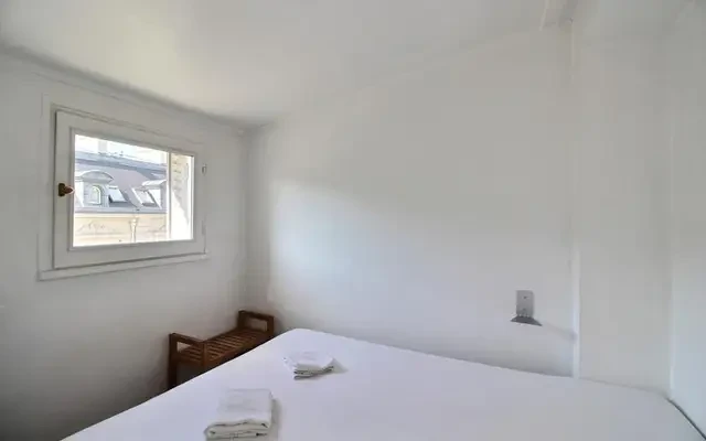 Smart 1.bedroom apartment very close to the Goncourt and République metro stations 4