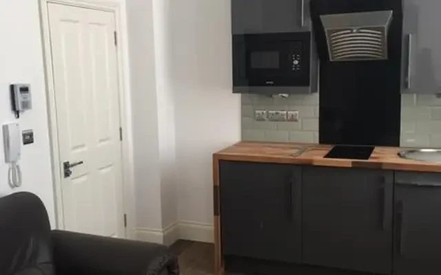 Rhodes House, 112 St Leonards Gate, Lancaster, Flat 2 1