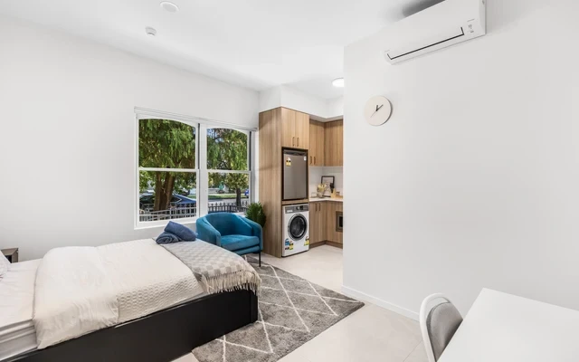 75 Douglas St 2