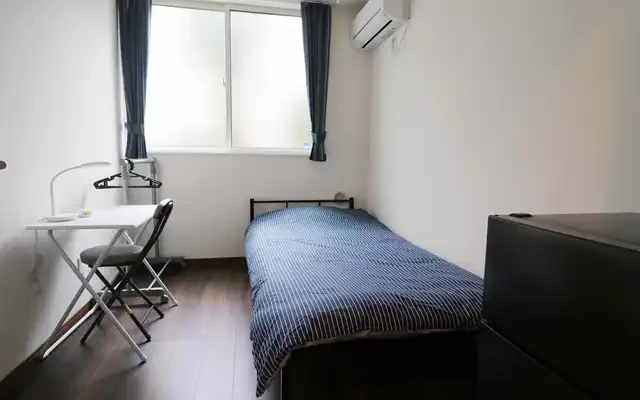 L127 Tokyoβ Shin-Okubo 2