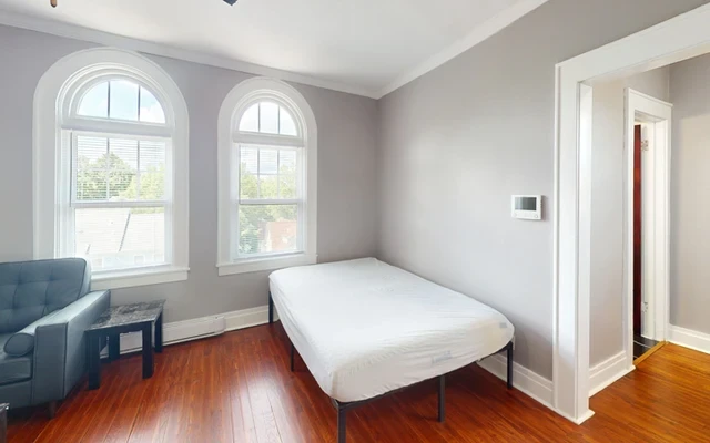 1505 East Genesee Street 1