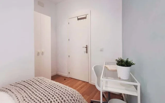 Comodo appartamento in Calle Valencia 3