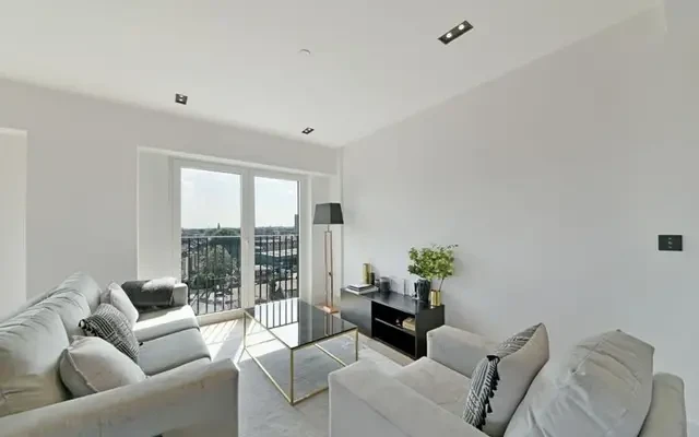 Exchange Gardens, London, SW8 1DF 1