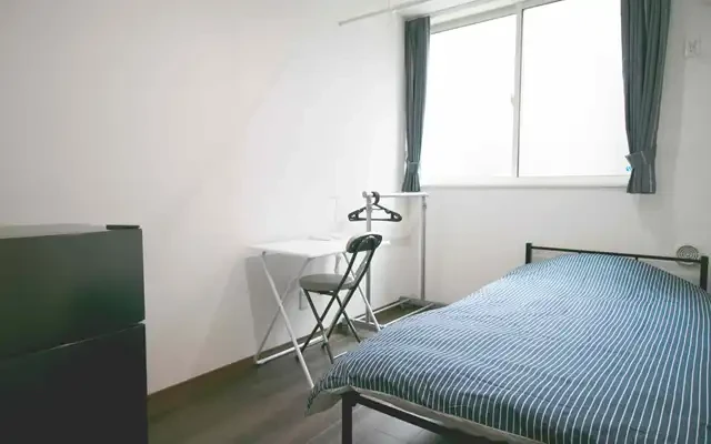 L127 Tokyoβ Shin-Okubo 3