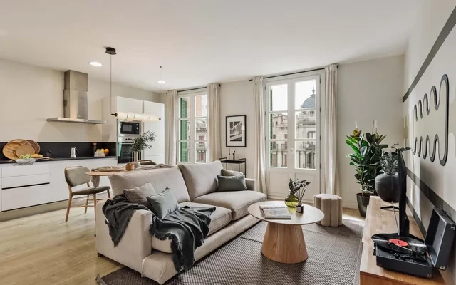 Mescit - 2 bedrooms and balcony in Eixample Dreta 1