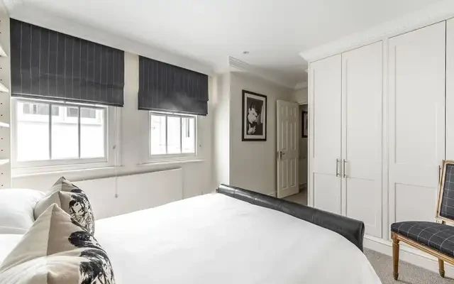 St Georges Square, Pimlico, SW1V 4