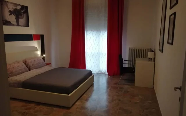 Appartamento con due camere con bagno privato in Via Antonio del Pollaiolo a Firenze 4