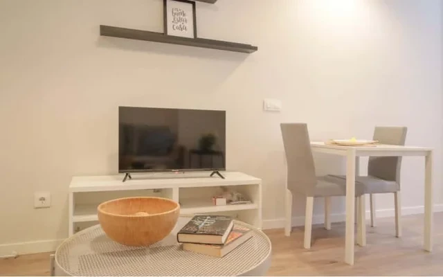 Paseo Perales, 70-72. Local 3 1