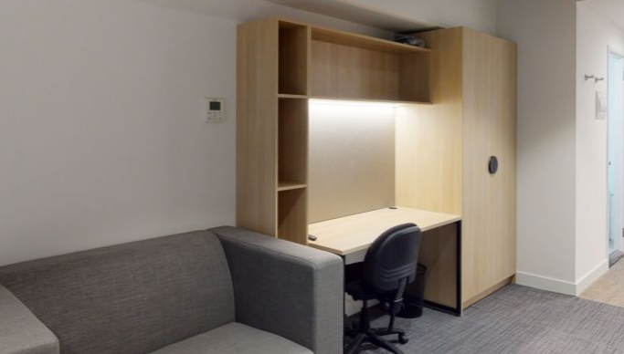 Studio Large
