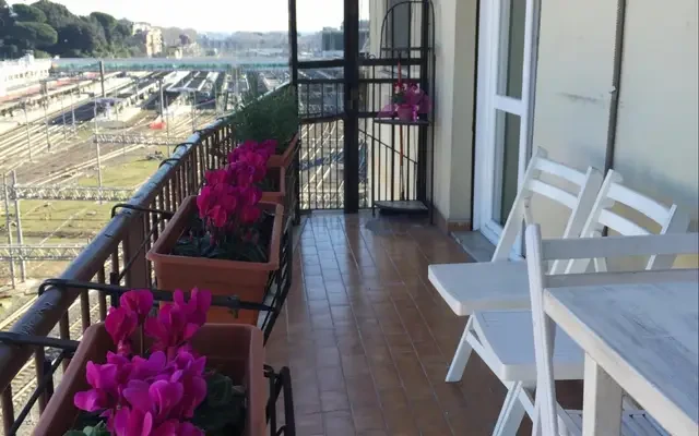 Bright 2-bedroom apt with large living room and balcony in Piramide Ostiense 3